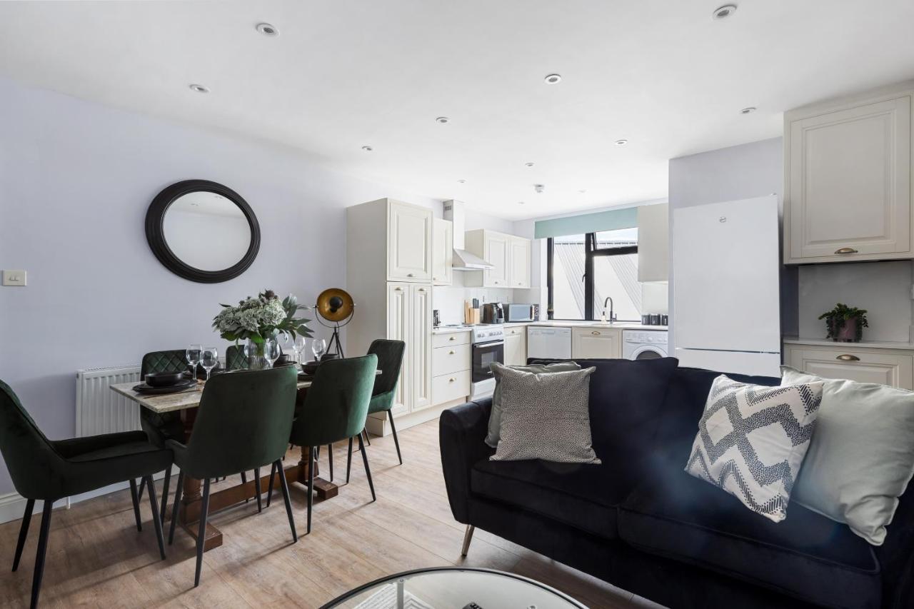 Stylish & Spacious 3 Bed Apartment With Fast Wifi, Close To Tube & Wembly London Exteriör bild