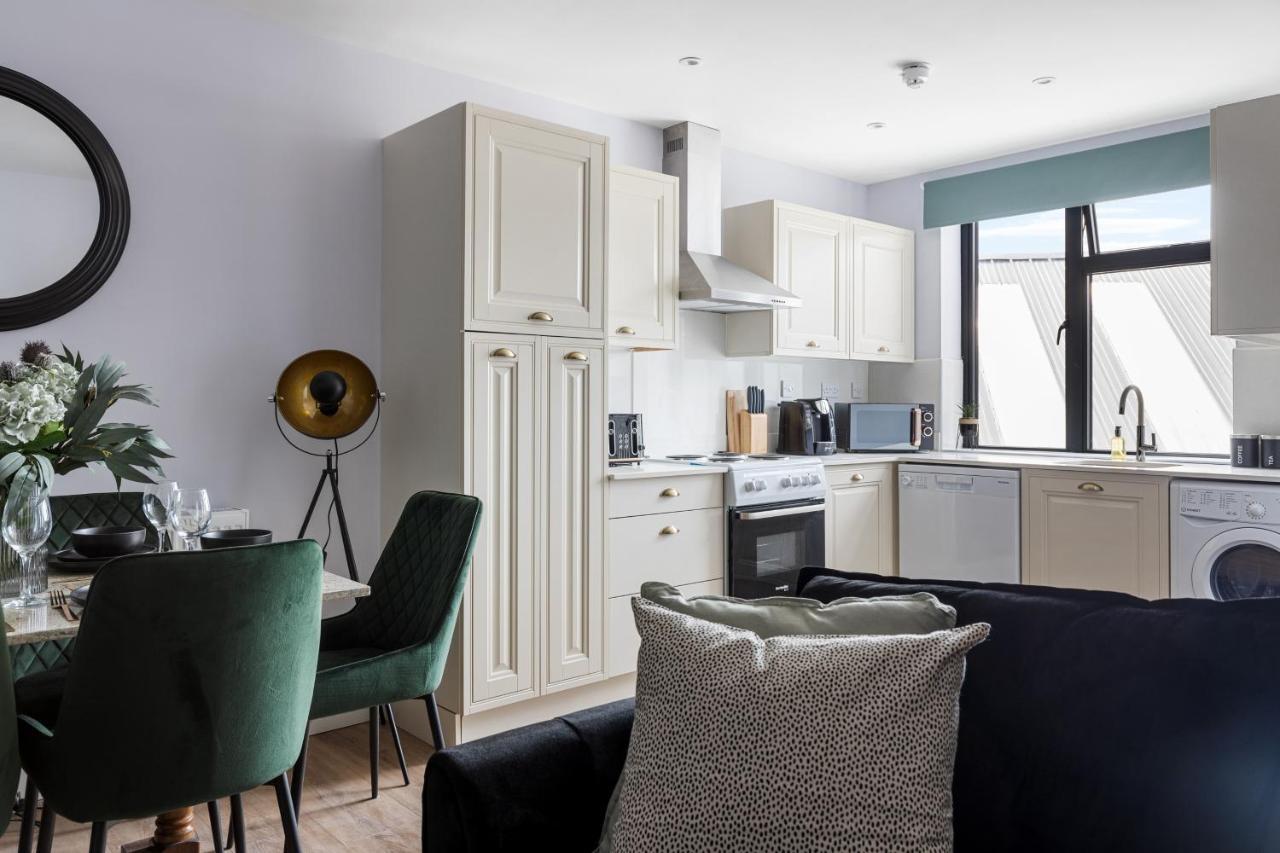 Stylish & Spacious 3 Bed Apartment With Fast Wifi, Close To Tube & Wembly London Exteriör bild